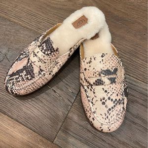 Ugg Slipper